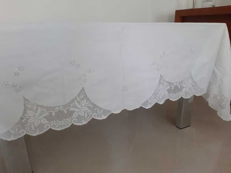 Lindíssima Toalha em Linho / como nova