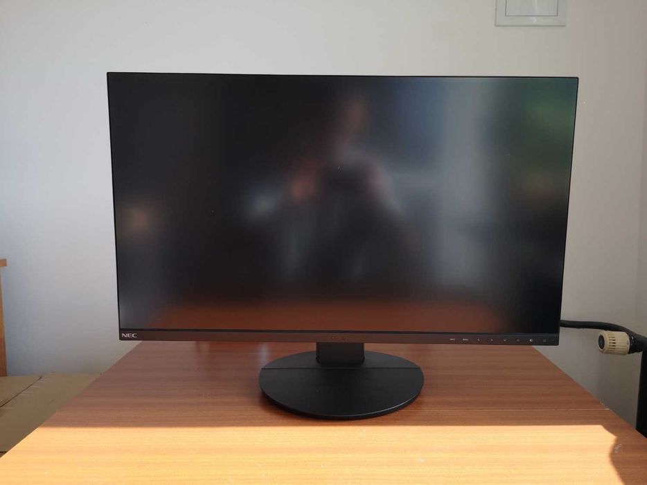 Monitor = NEC EA271U 4K 27 = kalibracja sprzętowa, dla fotografa 271 =