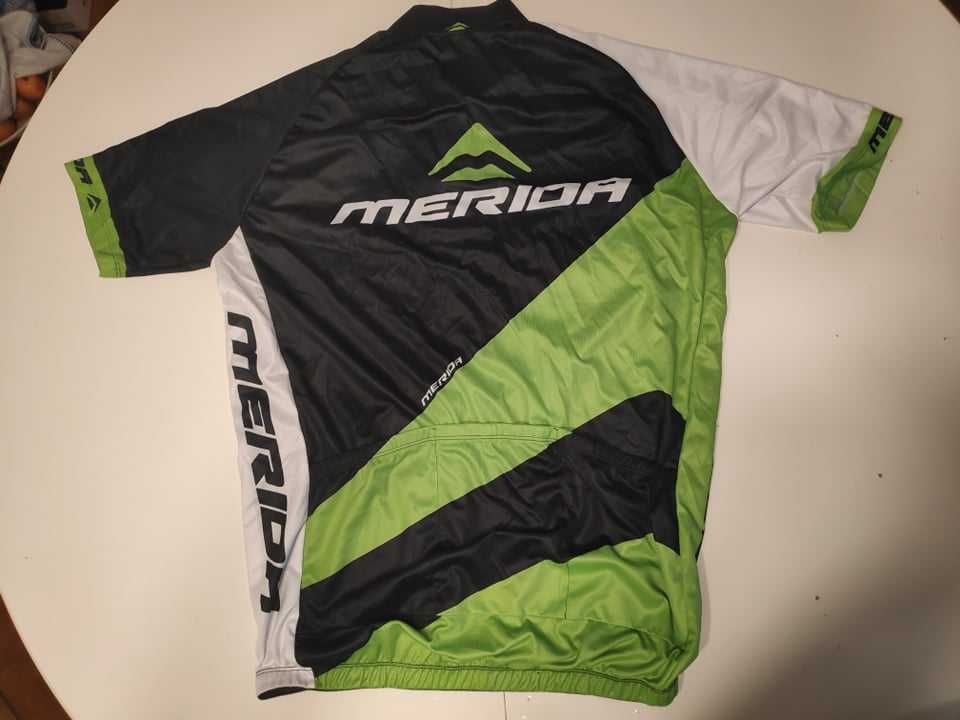 Equipamanto ciclismo Merida/Strava.