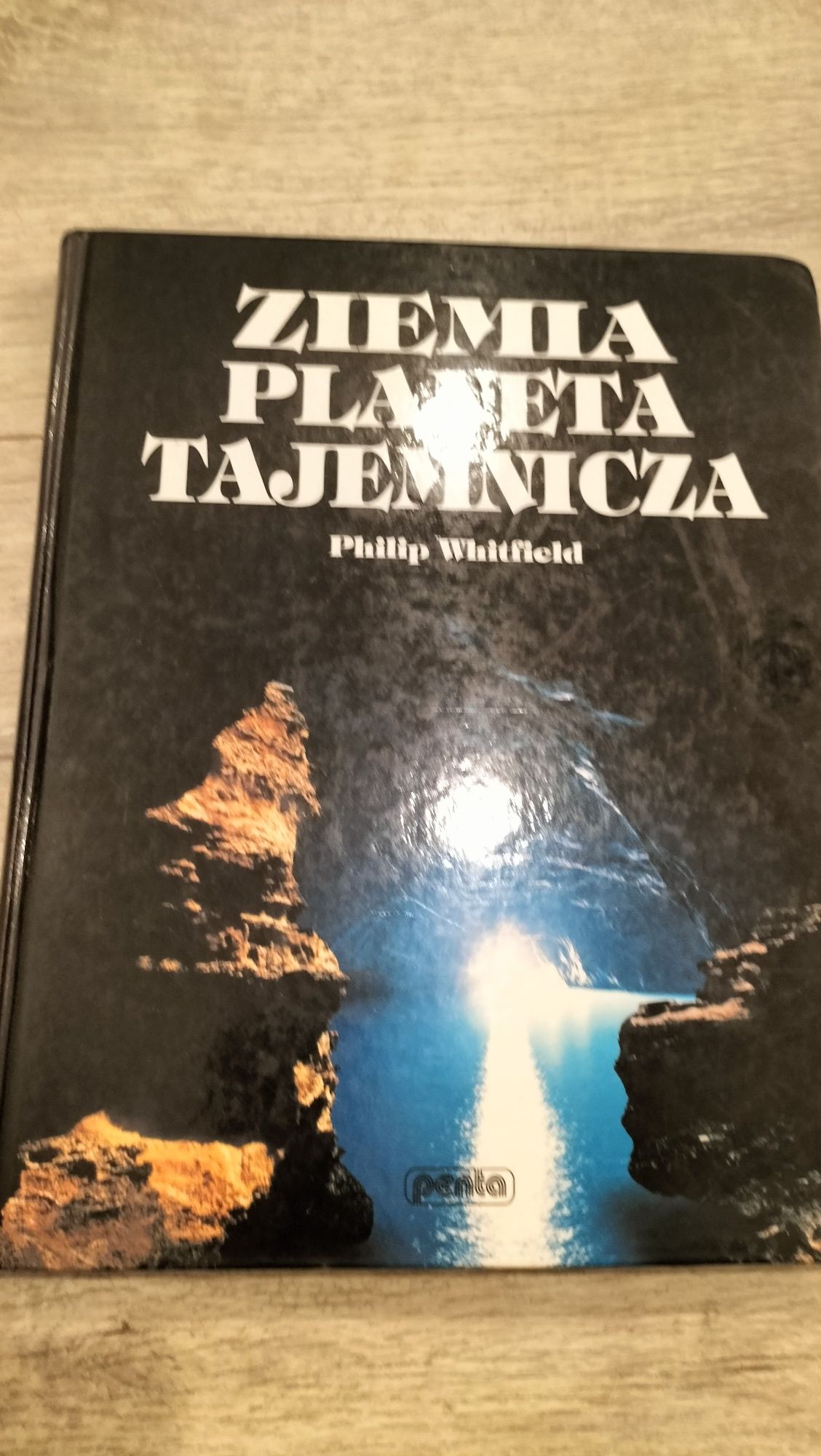 Ziemia planeta tajemnicza