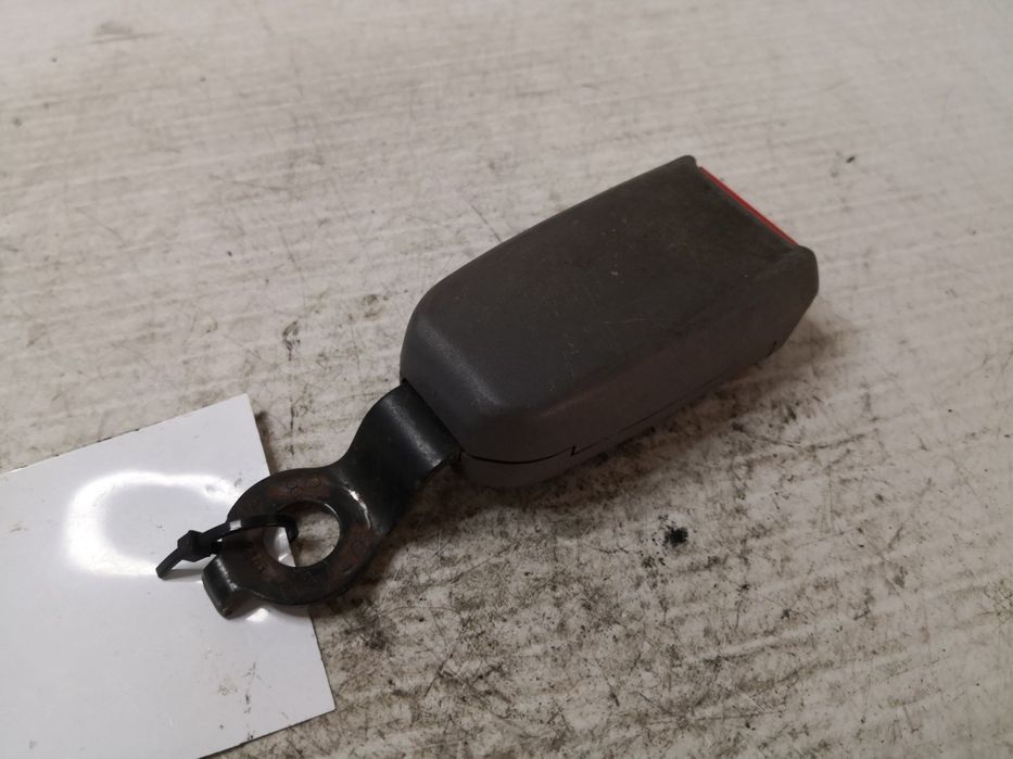 Engate Cinto Frente Esq Nissan Micra Ii (K11)