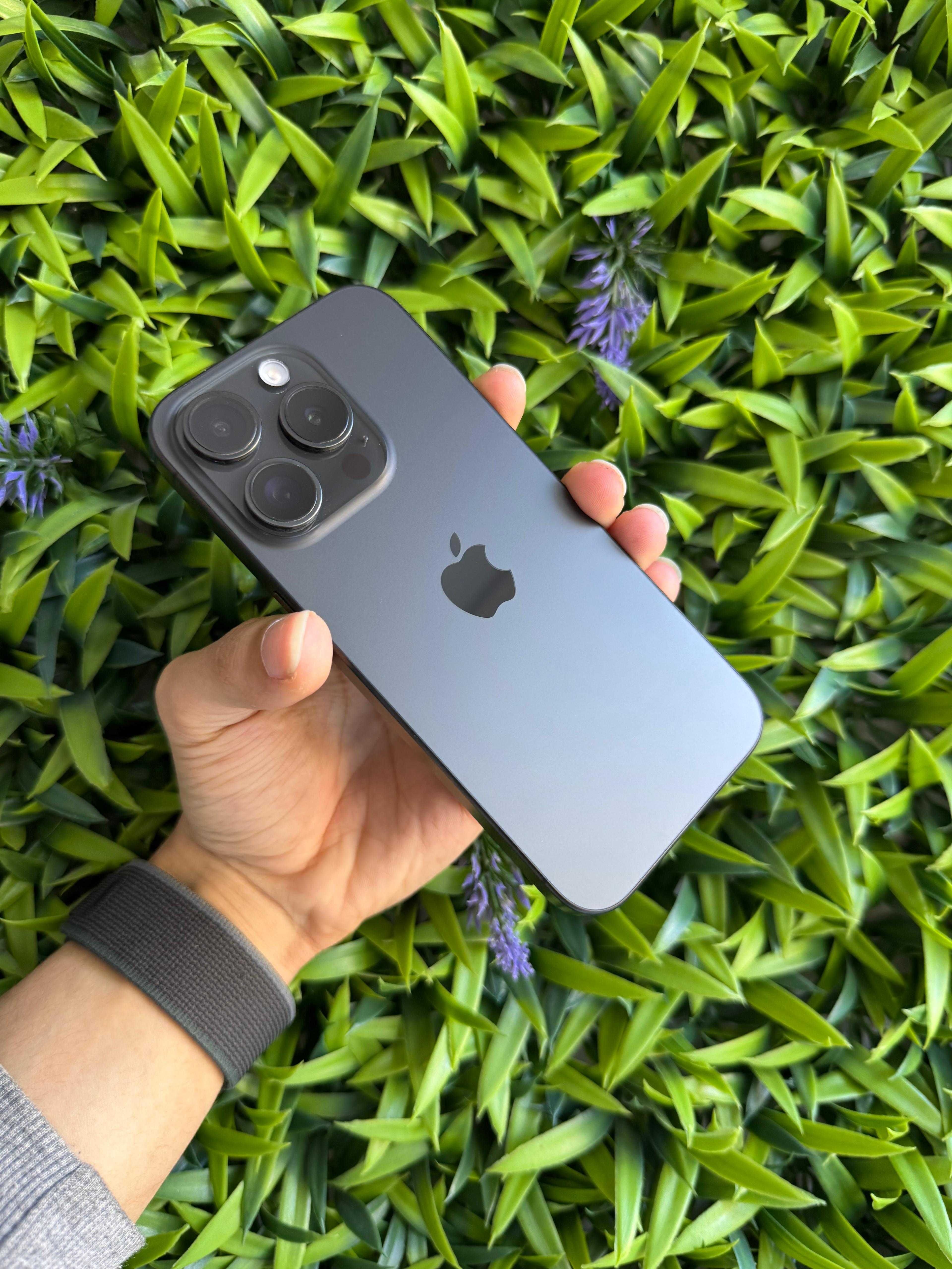 iPhone 15 Pro 6.1″ 256GB Titânio Preto - Loja Ovar