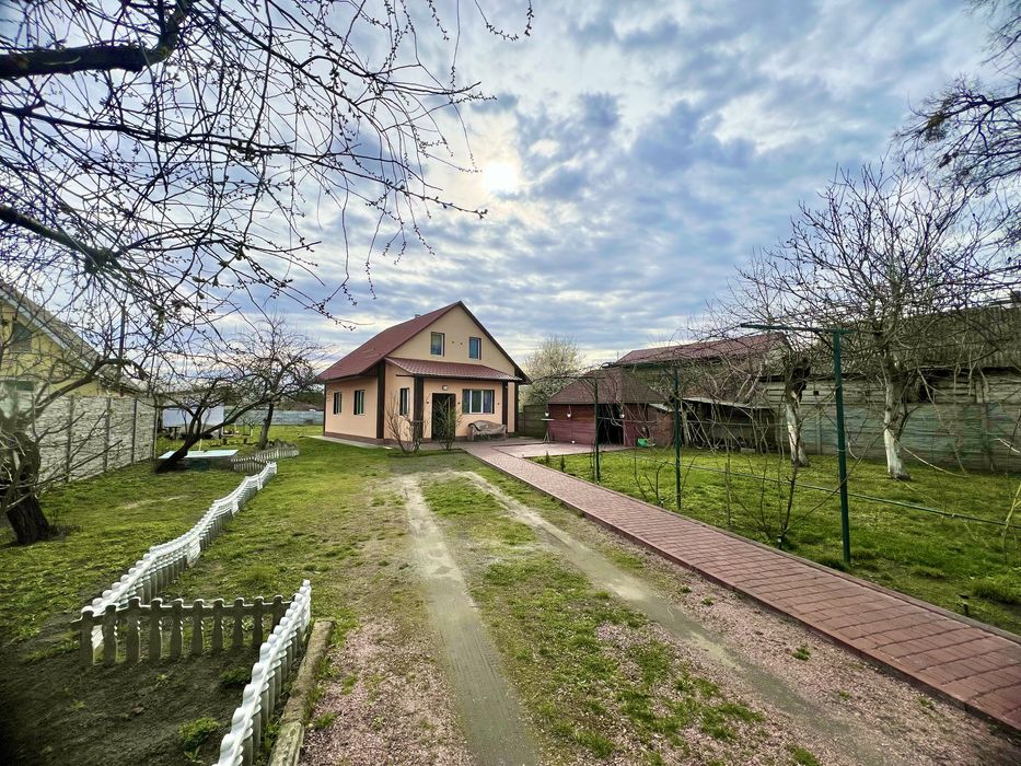 Продаж будинку з ремонтом у  Димері, 35 хв.до метро Героїв Дніпра