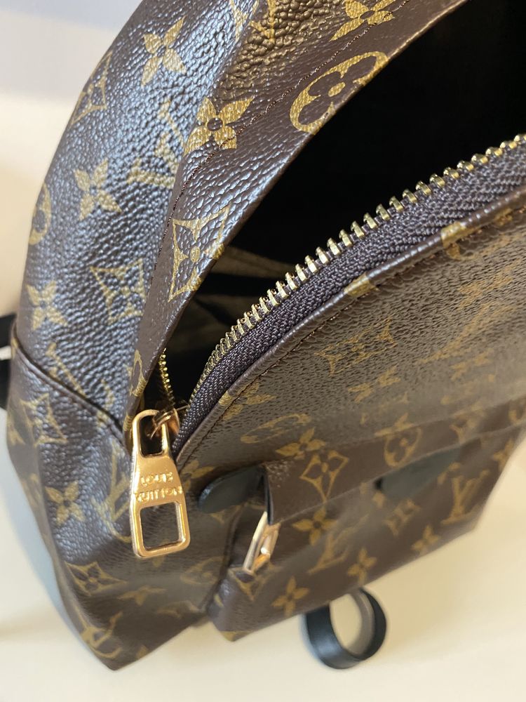 Mochila feminina louis Vuitton