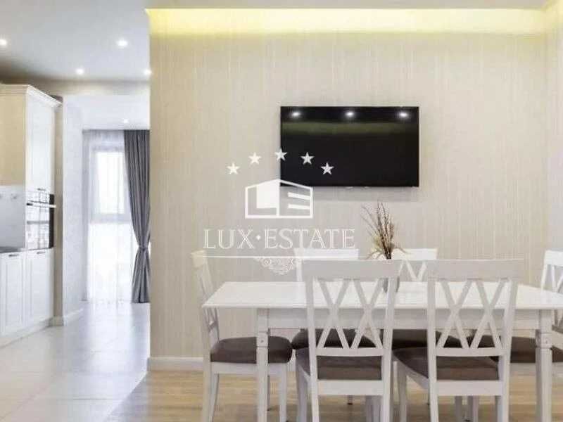 Продажа 3-комнатной квартиры в ЖК "Изумрудный город". Район Бот. Сада