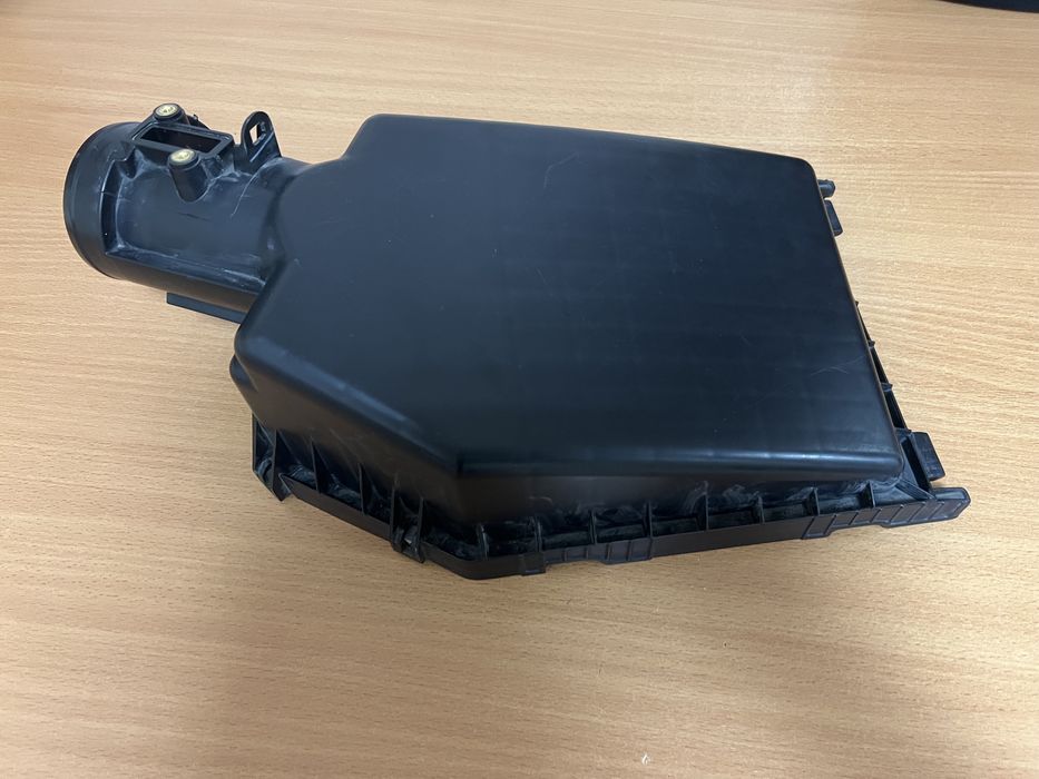 Корпус повітряного фільтра Honda Accord 9