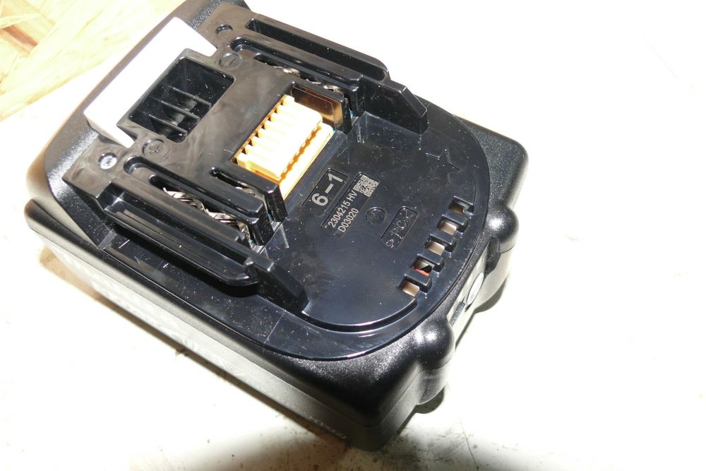 Bateria de íon de lítio  Makita.