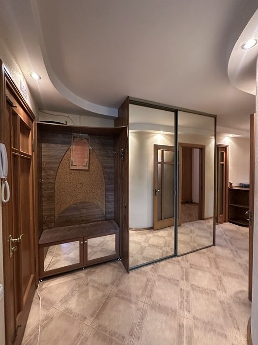 Продается 3 кк в Центре! Пр. Центральный/Инженерная!