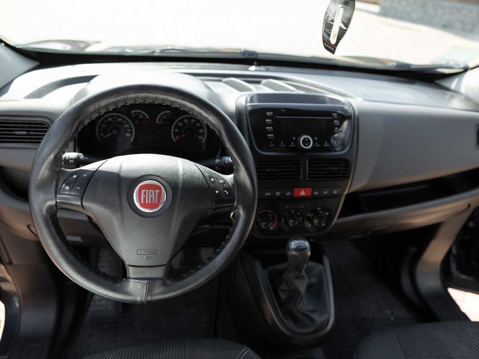 Вантажний автомобіль Fiat Doblo Maxi 2012