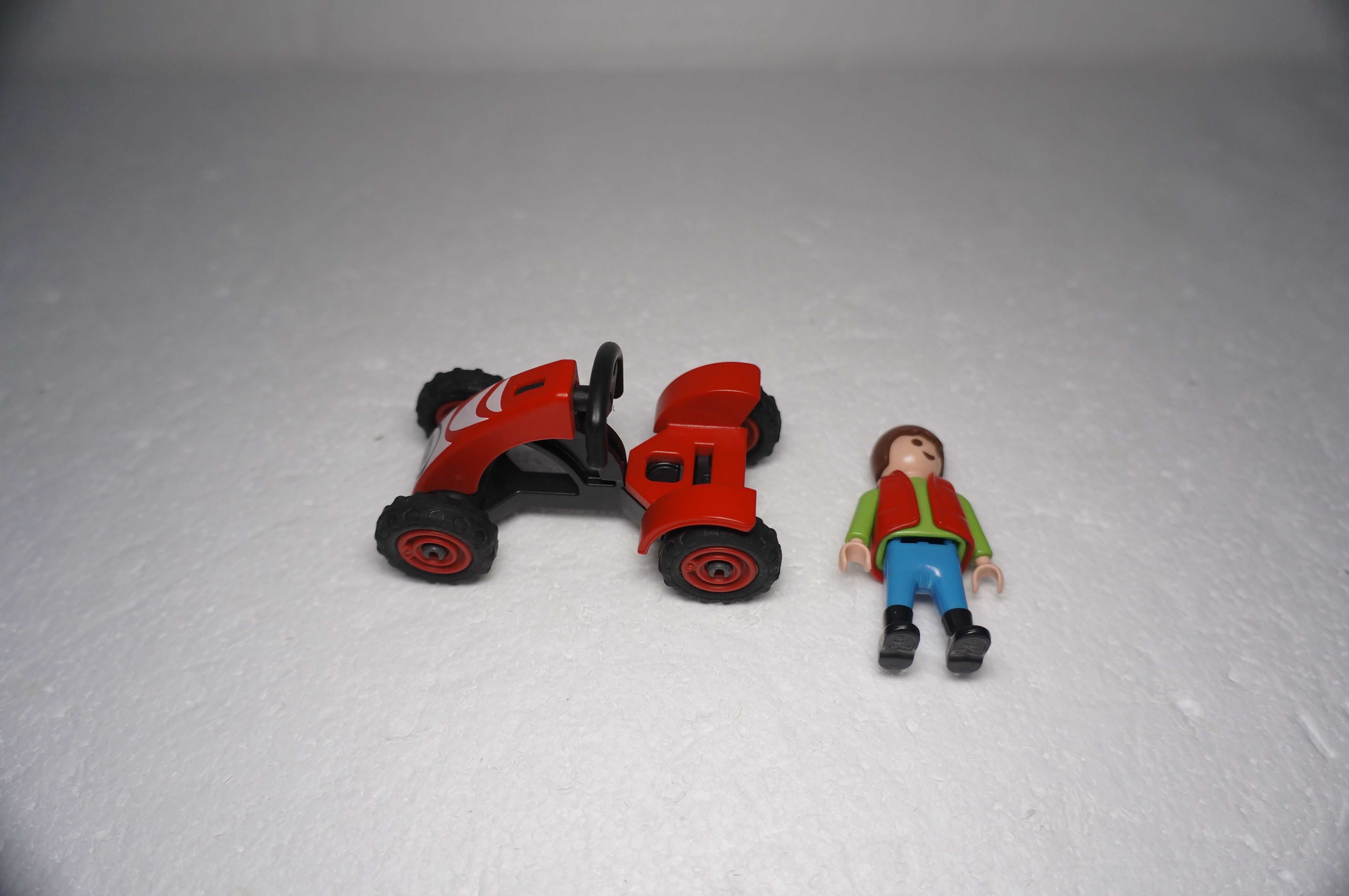 Playmobil m126 Ludziki chłopiec na gokarcie Playmobile