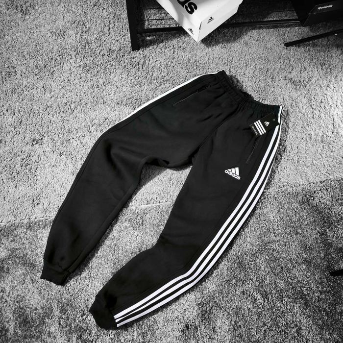 ТОП зимові Чоловічі спортивні штани Adidas чорні