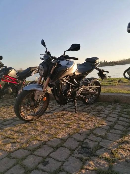 Honda CB  CB125R