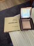 Puder Hourglass Ambient Lighting Powder Dim