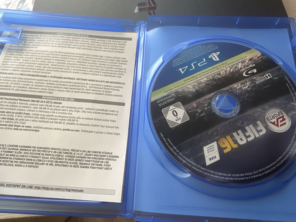 Gra FIFA 16 na PS4