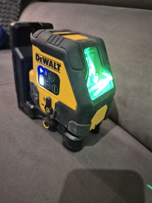 Laser krzyżowy DeWalt 19 Series 45 m
