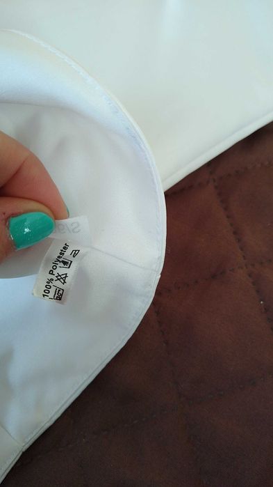 Bolerko ślubne ze stójką w kolorze białym