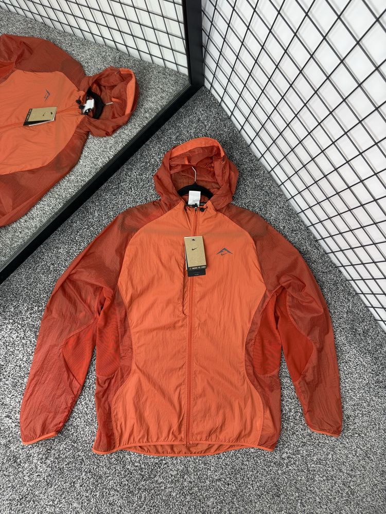Чоловіча вітровка Nike Trail Aireez jacket