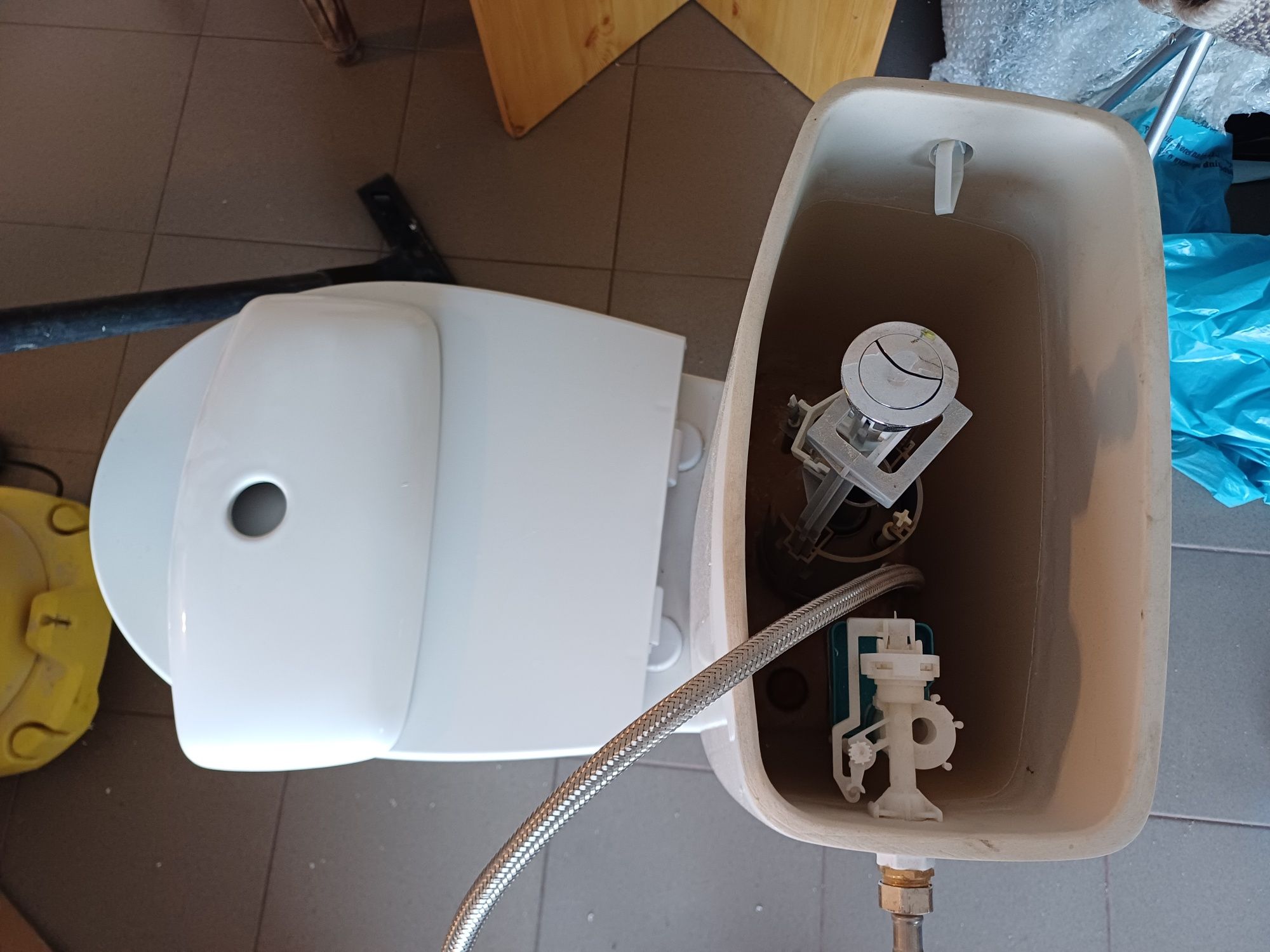 Kompakt WC, toaleta, sedes ze spłuczką