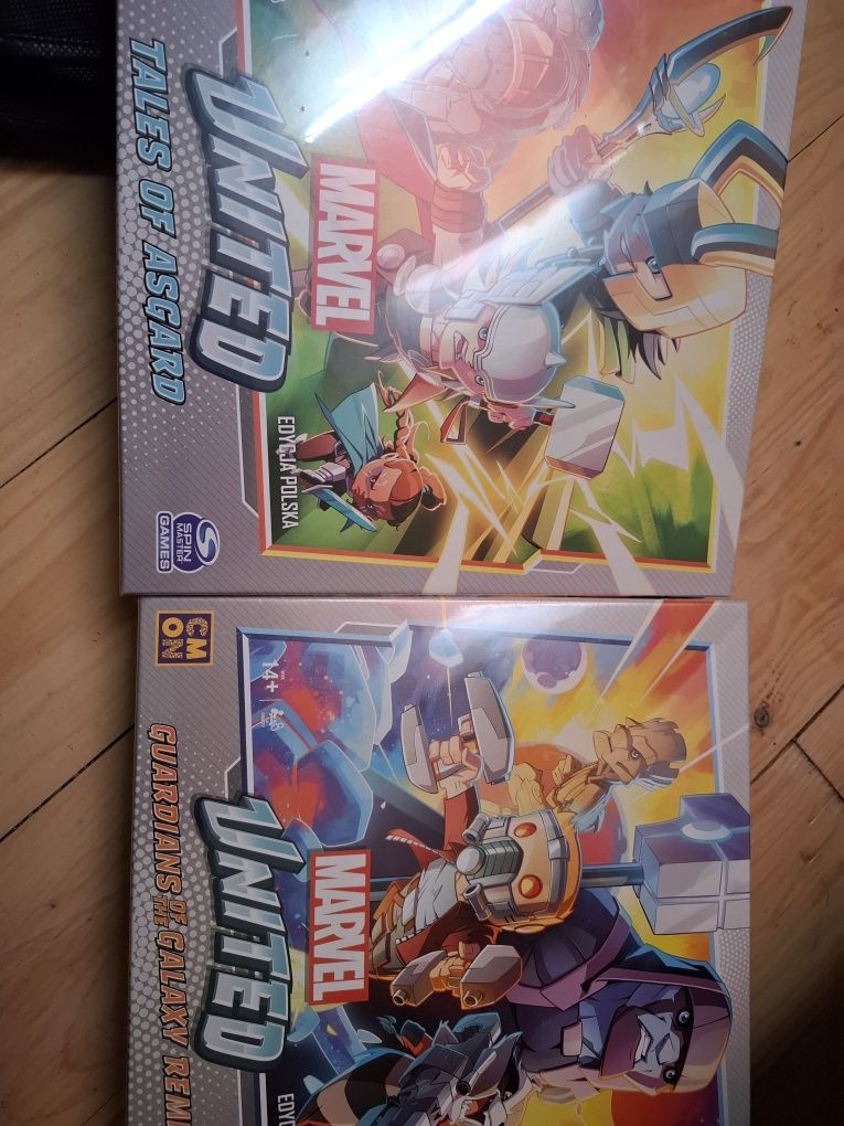 Marvel United + 2 dodatki.