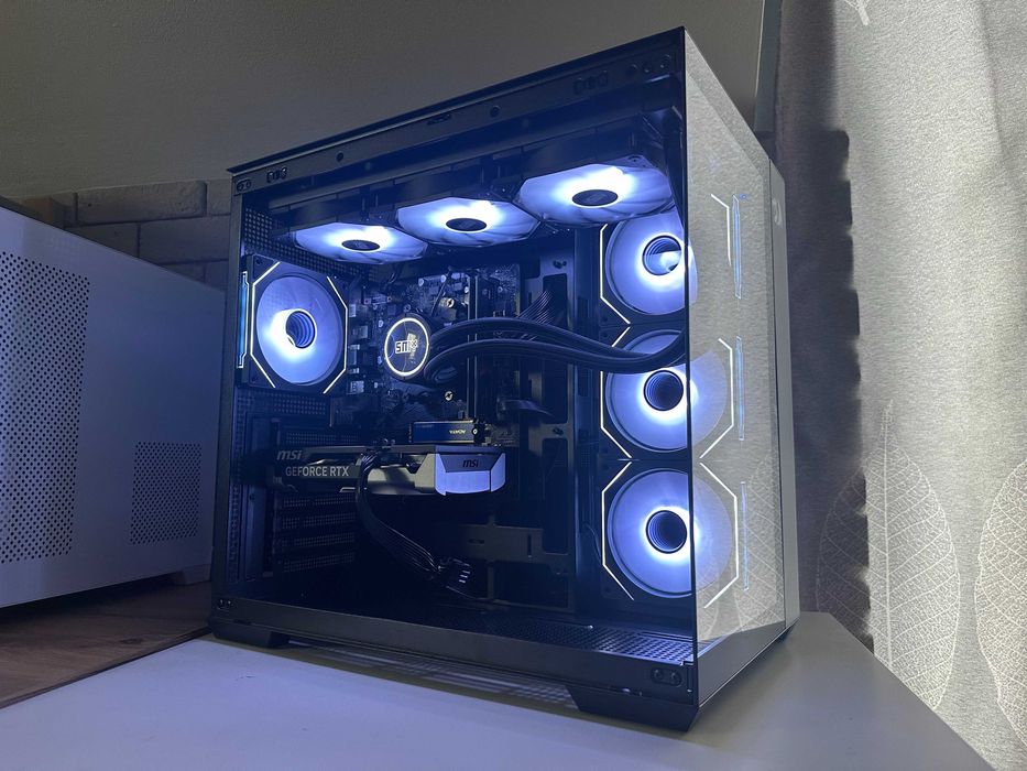 Komputer Gamingowy RTX 5060 FV23% AMD Ryzen 5 Akwarium AIO 360 do Gier