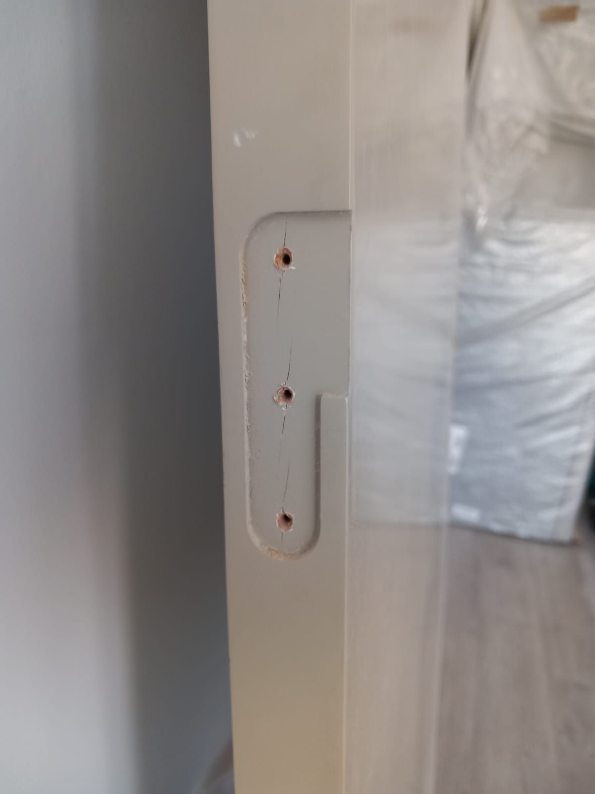 Porta cinza lacada sem ferragens