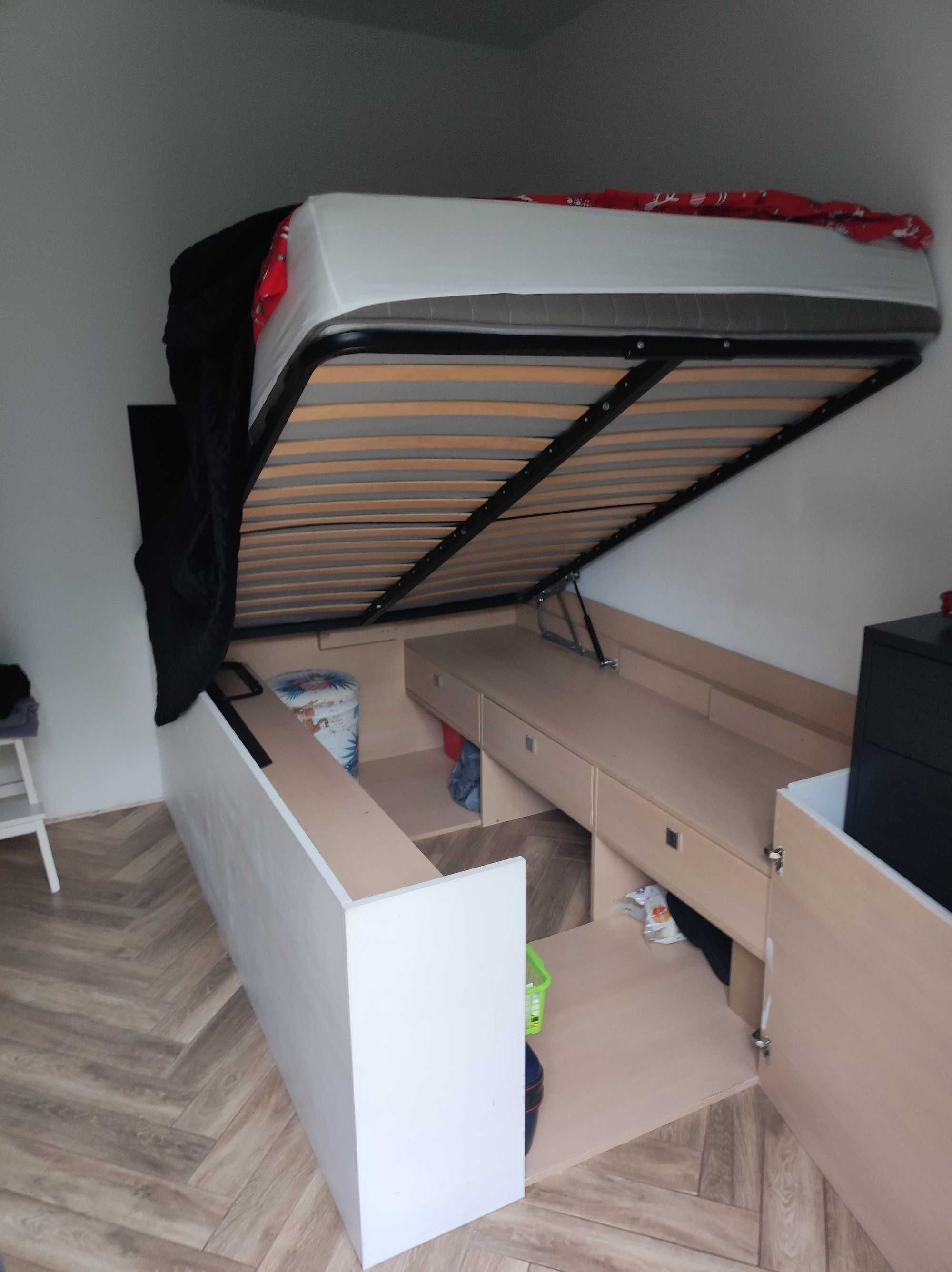 Łóżko  140 na 200 z materacem