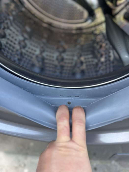 Прально-сушильна машина LG 9/6 кг