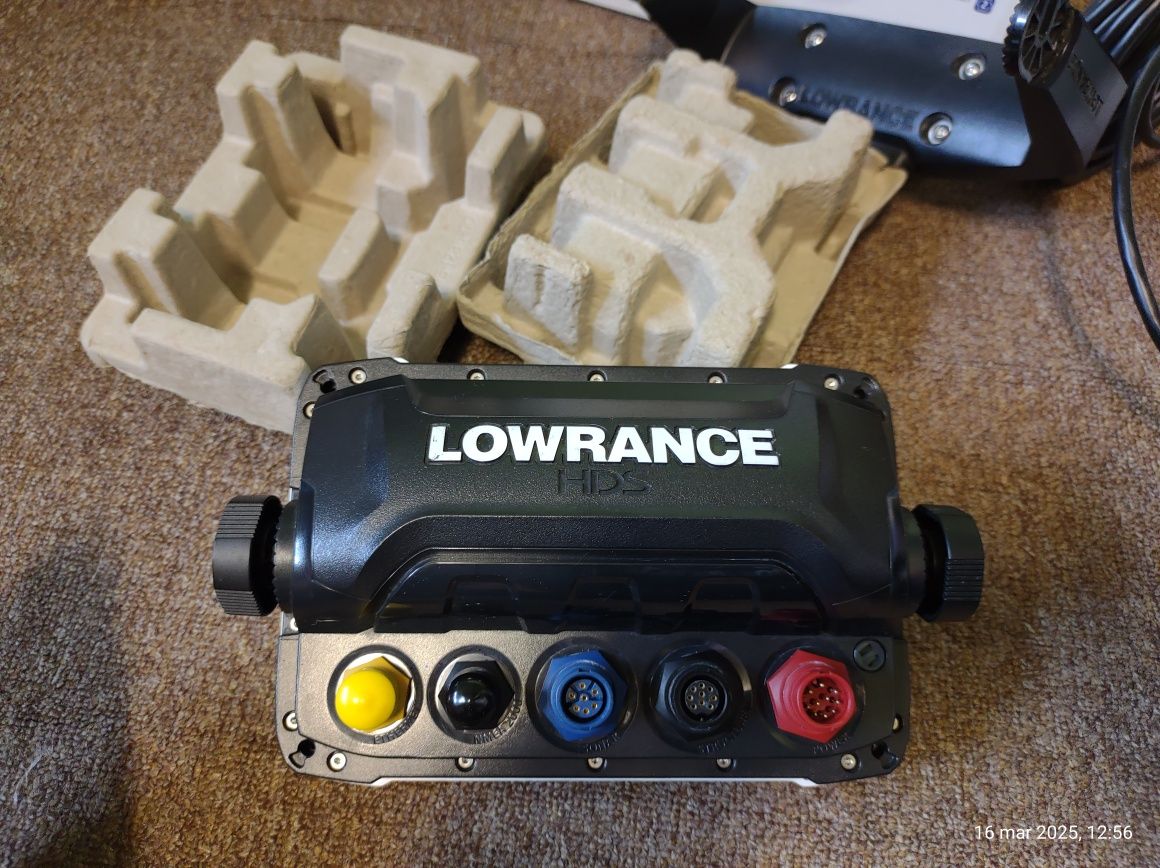 Lowrance HDS CARBON 7 echosonda + przetwornik 3w1 Activ Imagine