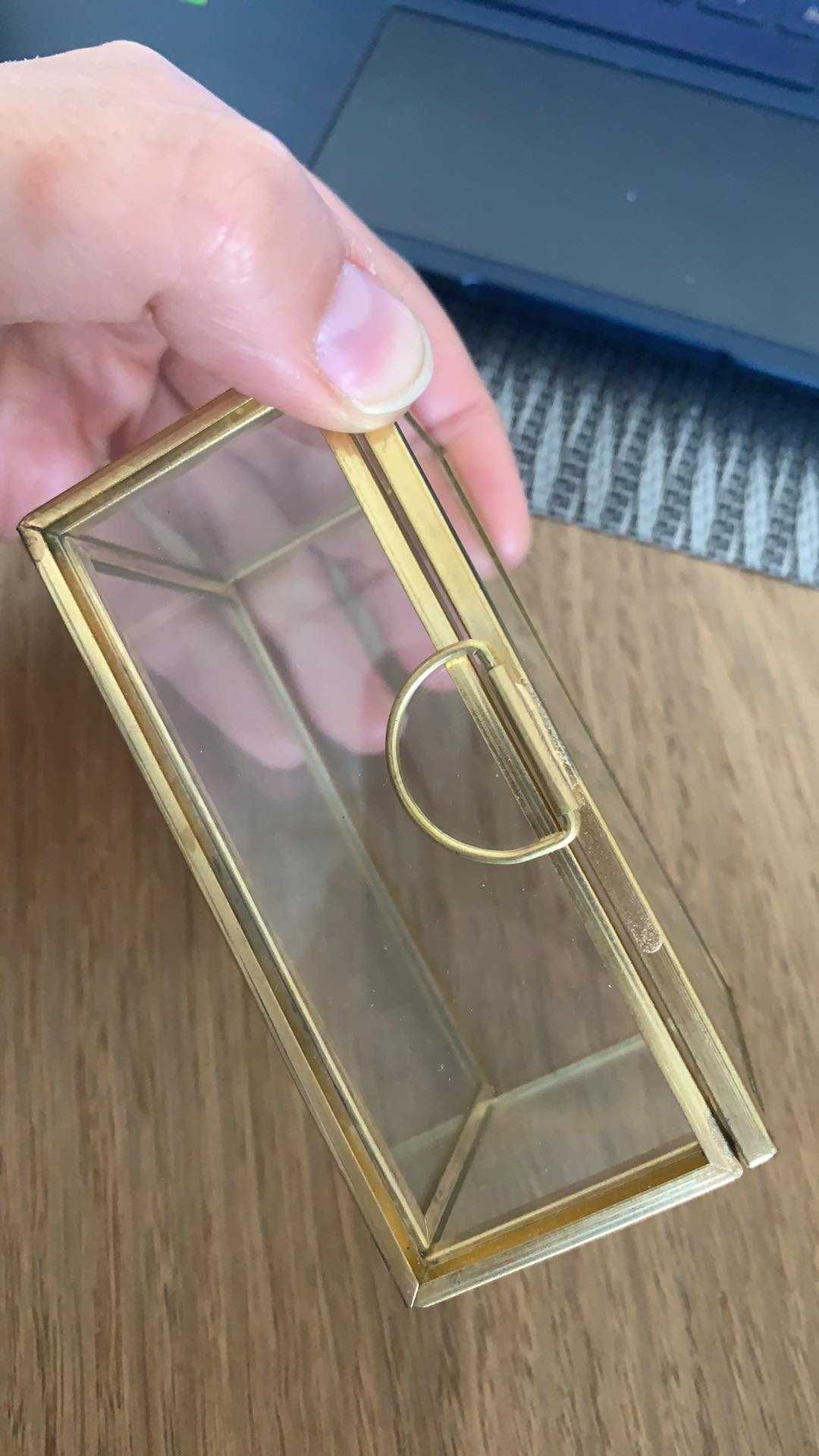 Szklane pudełko na obrączki