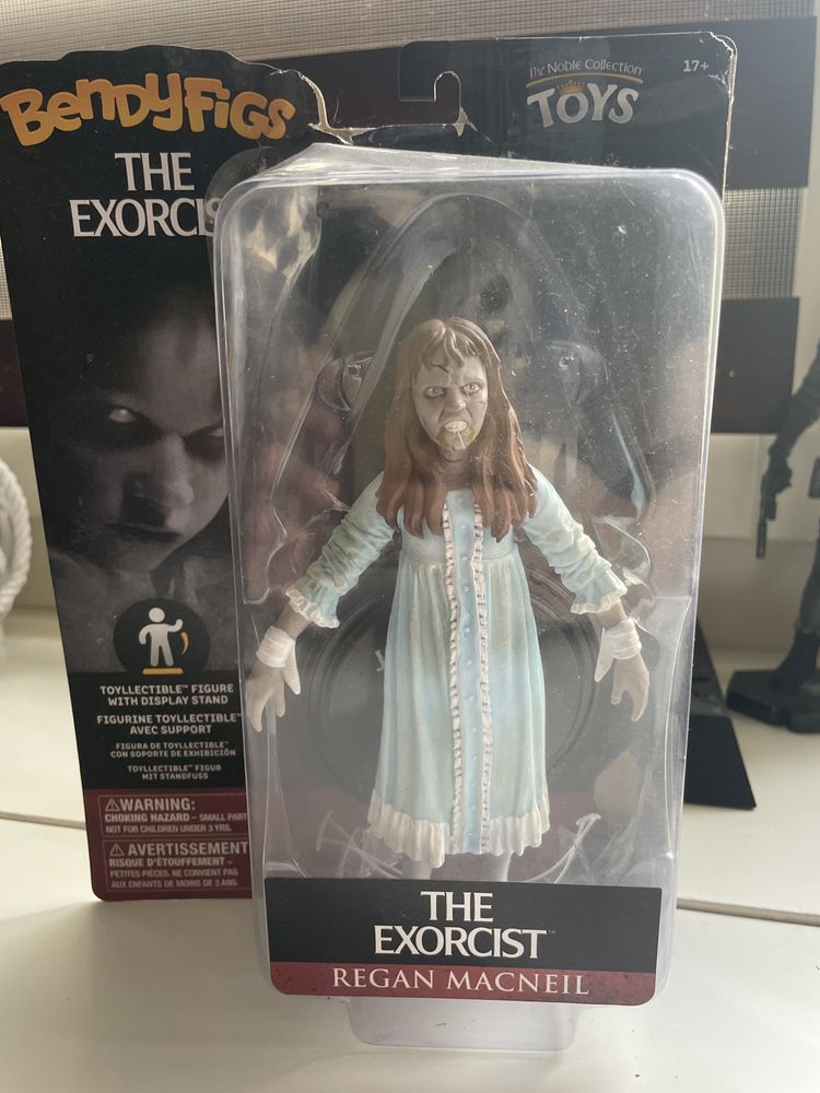 Figurka Regan Egzorcysta The Exorcist horror podstawek