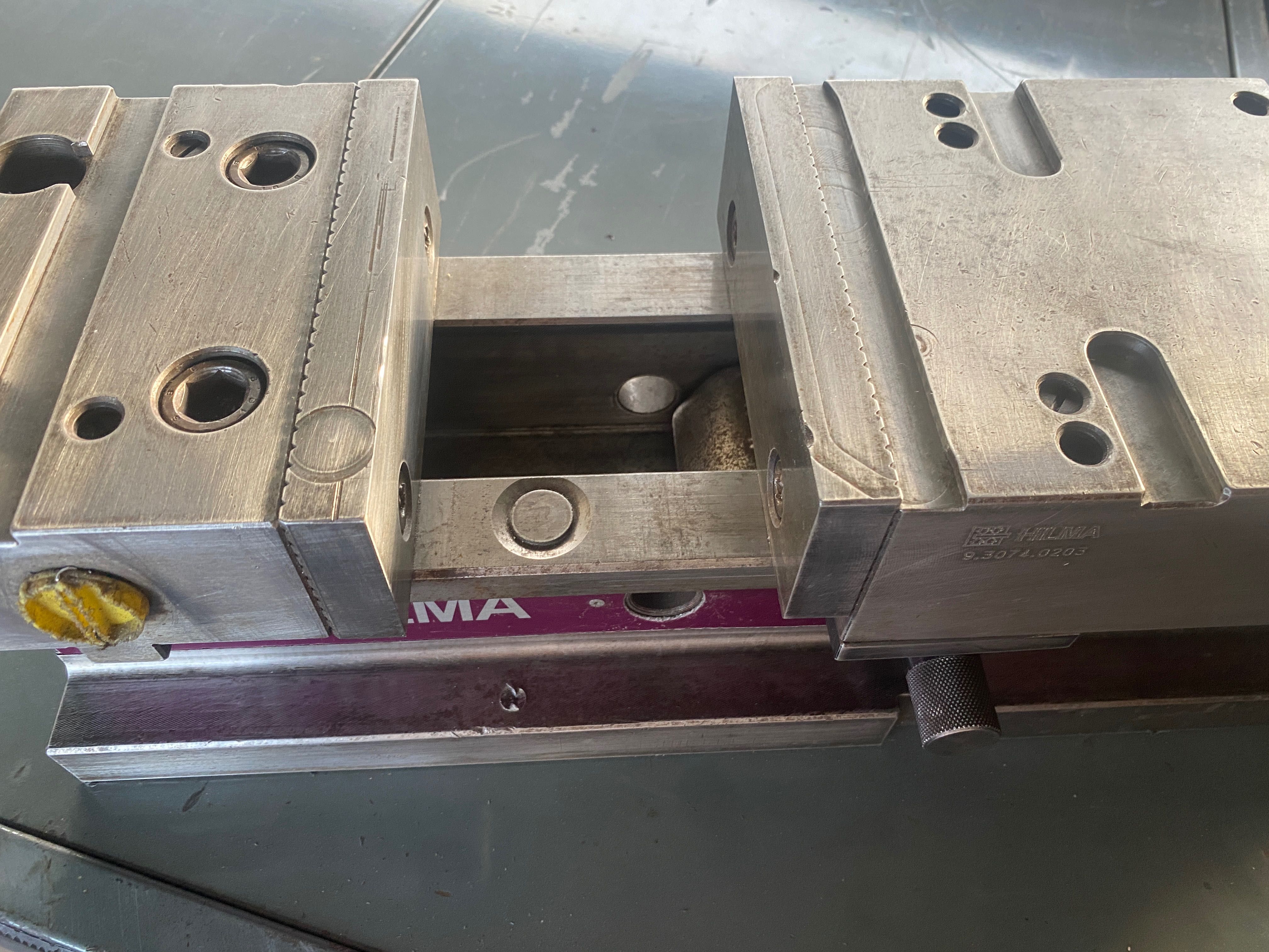 Imadło maszynowe hydrauliczne cnc HILMA NC 160