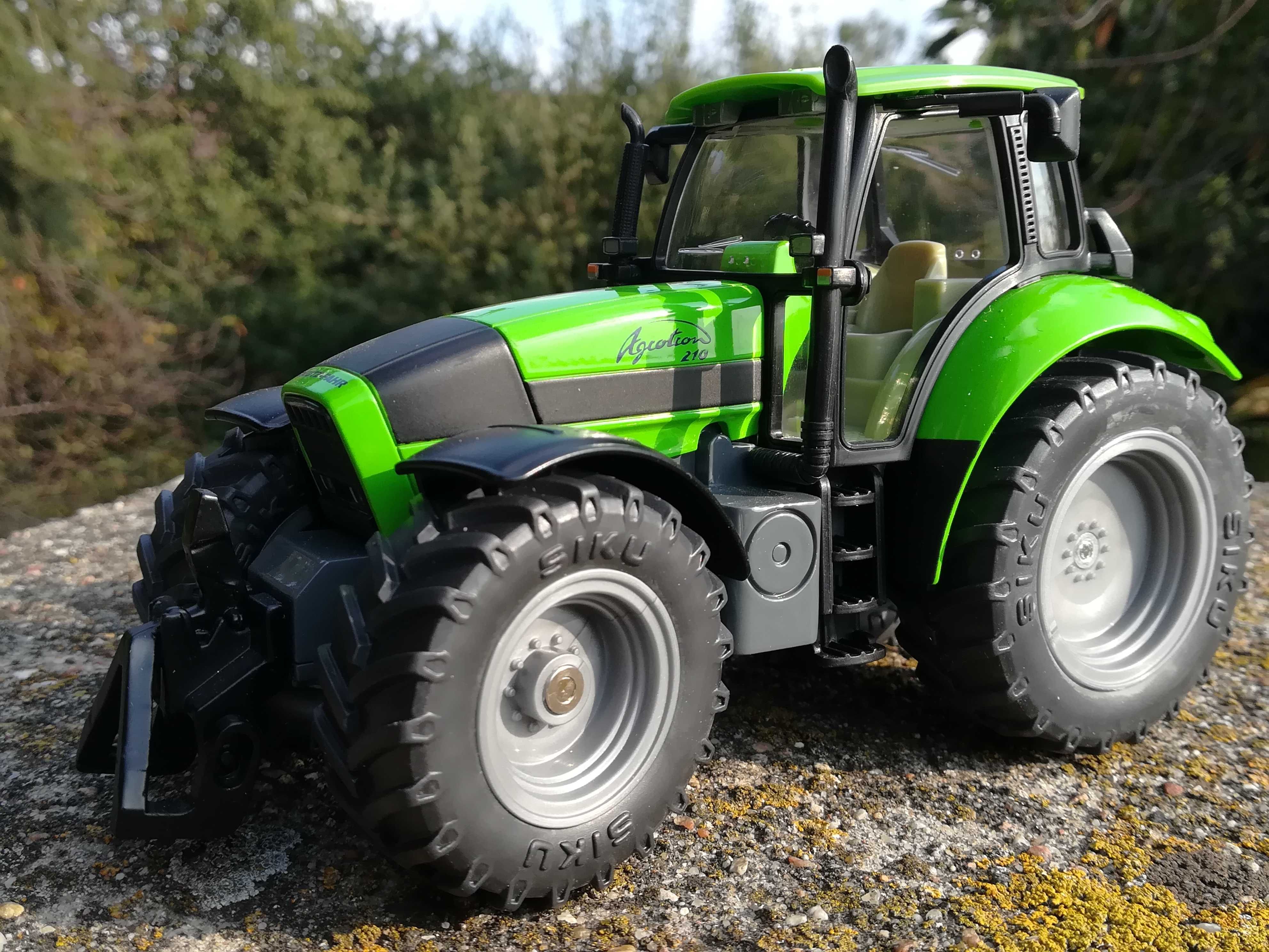 Siku 3253 Ciągnik Deutz Agrotron 210  1:32