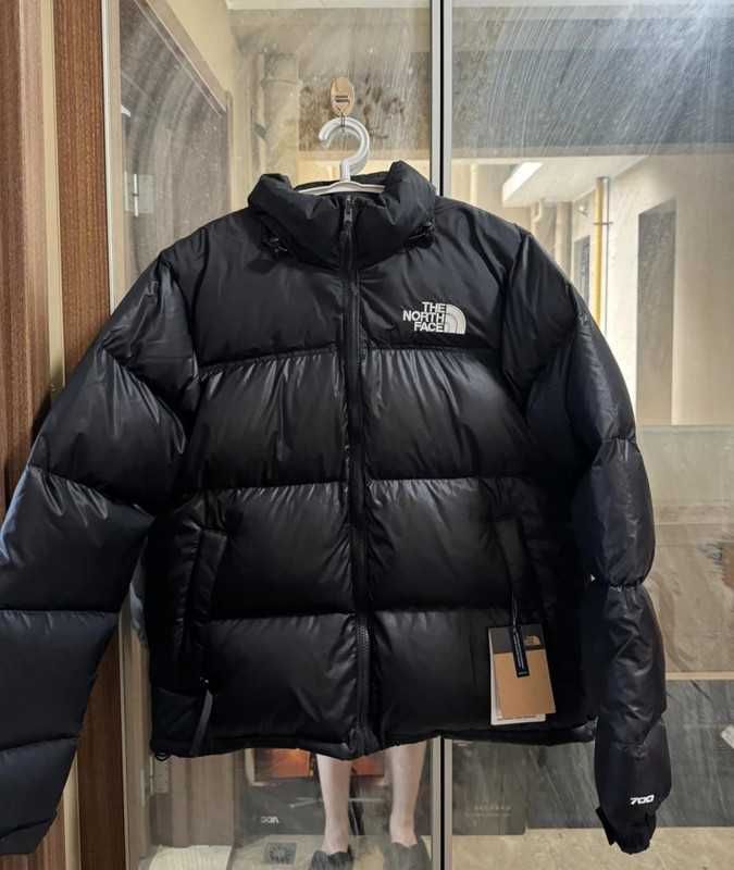 Czarna-kurtka -ITNFI- NorthFace-700-Rozmiary-M