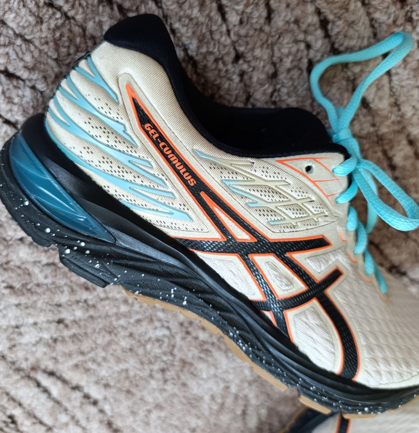 Кросівки жіночі Asics gel cumulus 21 бігові оригінал