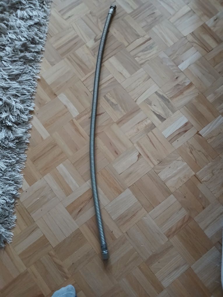 Sprzedam wąż do gazu.