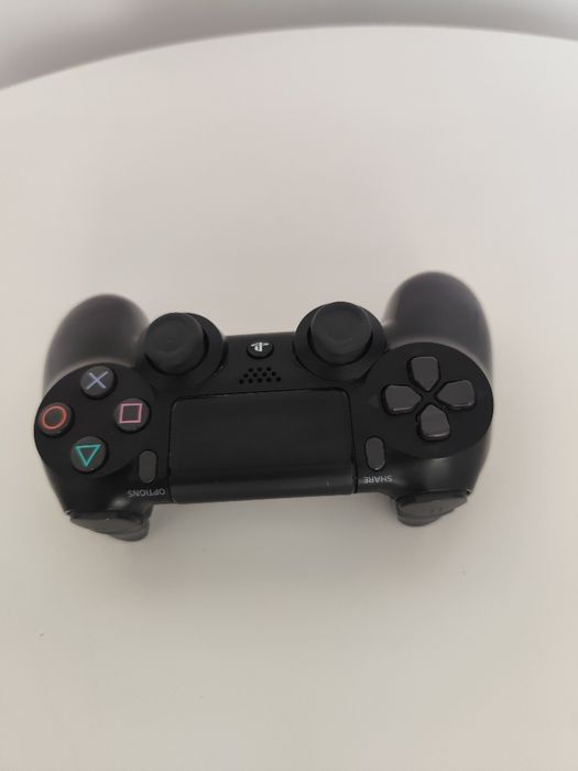 PlayStation 4 pro 1TB +4GRY/Słuchawki/Stojak na pady i słuchawki