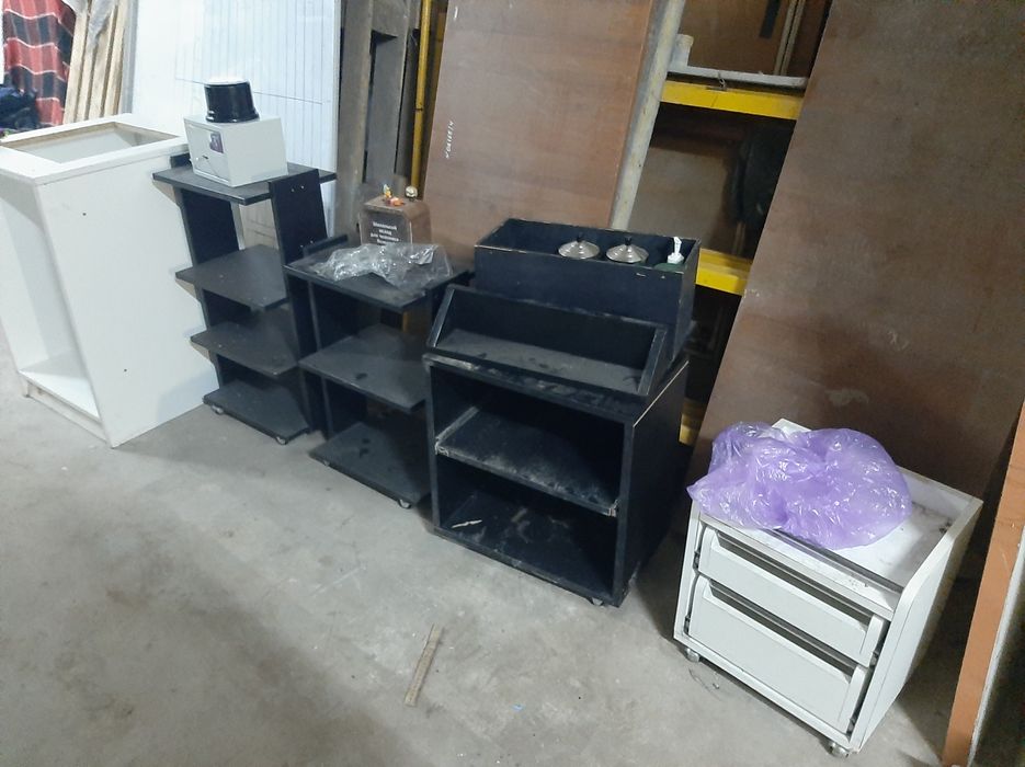 Меблі з барбер шопа