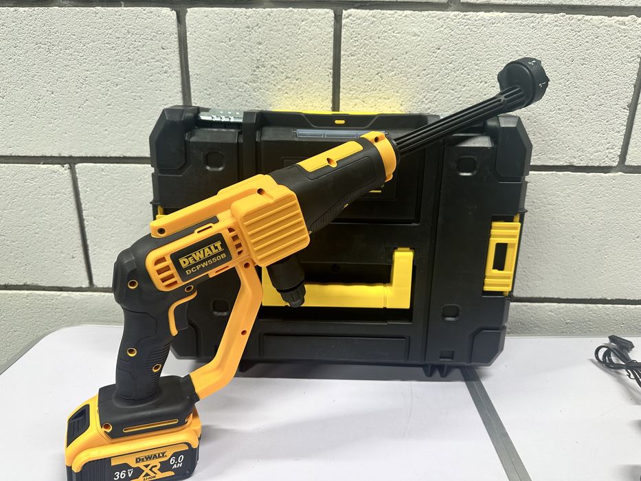 Суперціна! Акумуляторна міні мийка  Dewalt DCPW 550B 36v 6ah