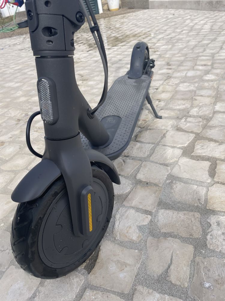 Trotinete Xiaomi mi essential