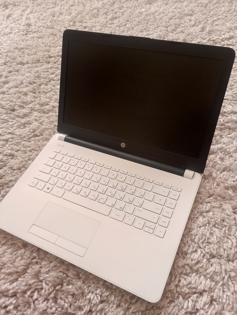 Ноутбук hp 2022 рік новий/ssd120gb/4озу/14дюймів/батарея 3-6 годин