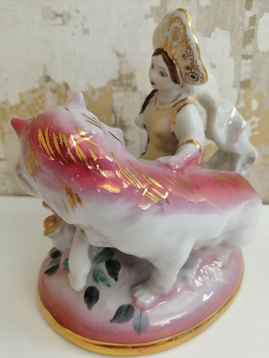Figurka porcelanowa ZSRR Lomonosow Dulevo Vintage