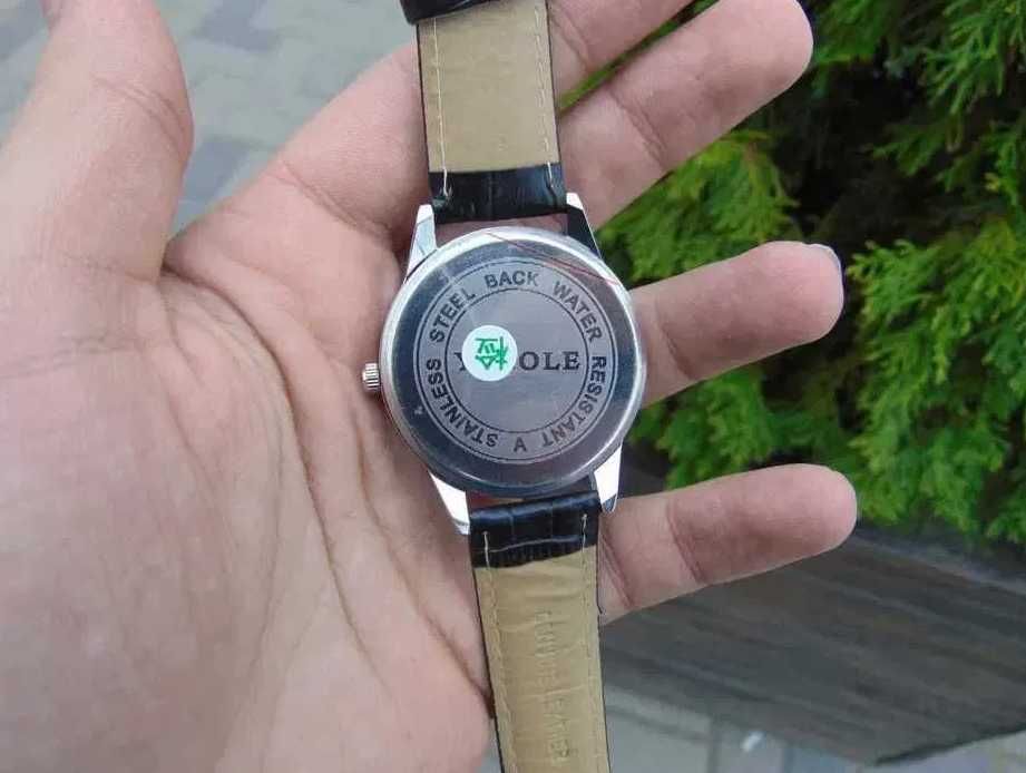 Класичний наручний годинник Yazole.