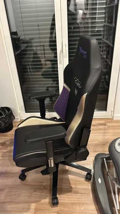 Cadeira gamming secret lab KDA edition