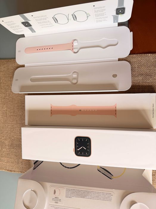 Apple Watch 5 - 40mm - Bom estado e Completo na Caixa Original