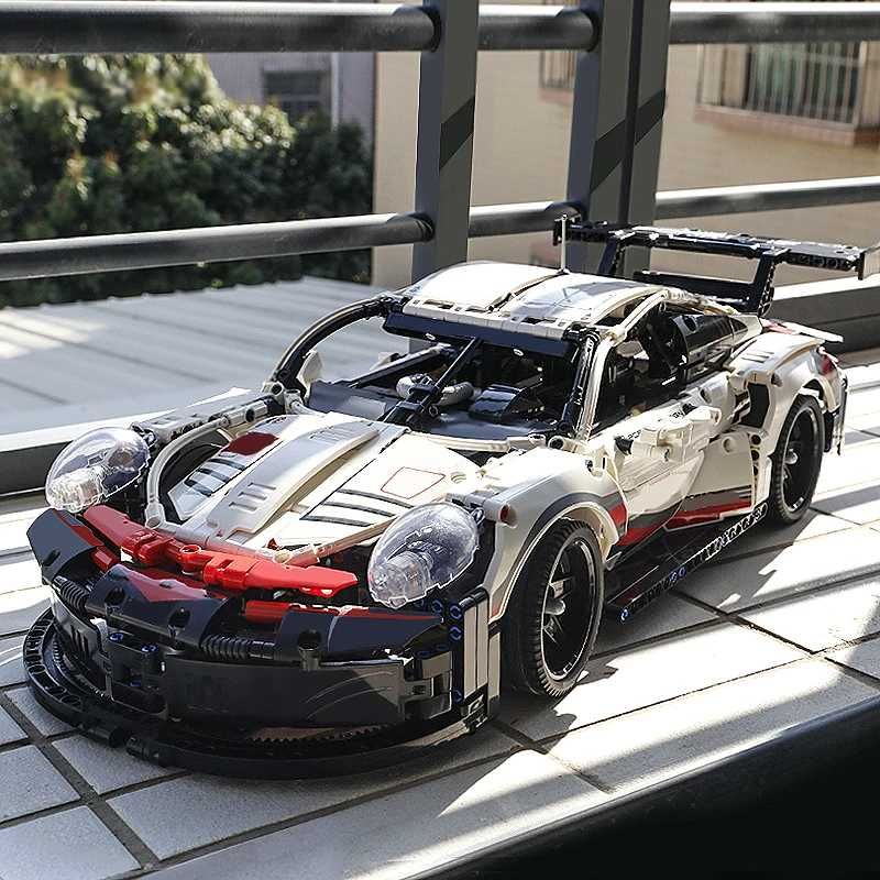 Конструктор Porsche 911 RSR. 1580 деталей. Сумісний з LEGO.