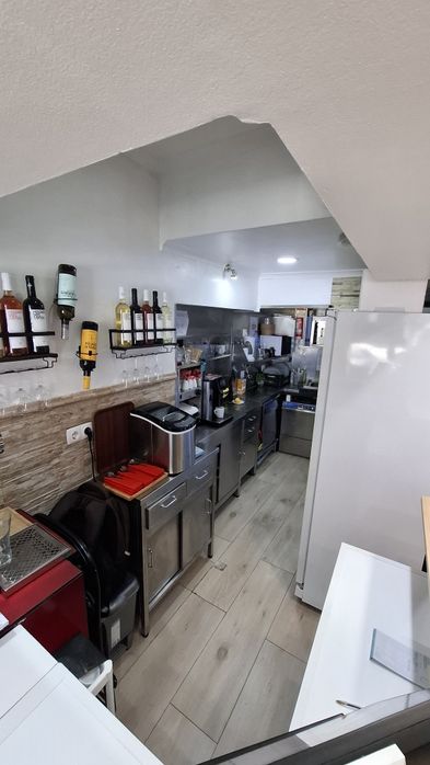 Trespasse de Restaurante em Lisboa. Com Saida de Fumos.