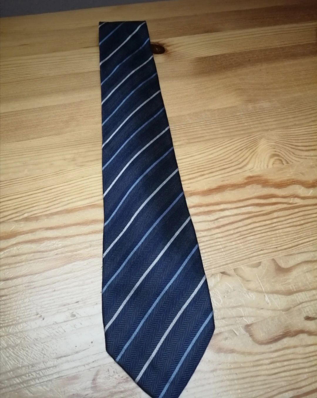 Granatowa krawat jedwabny
