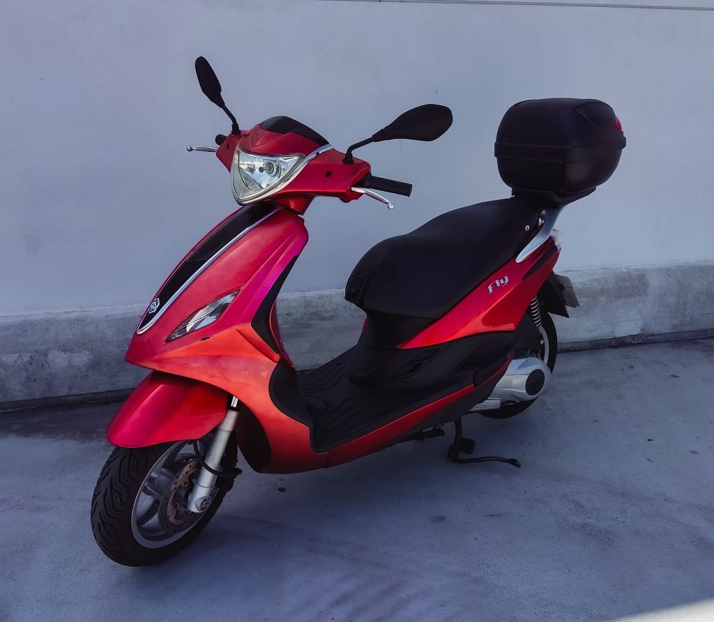 Piaggio Fly 125 ( Scooter 125 cc )