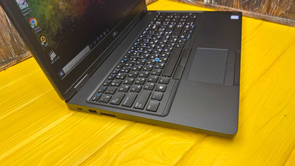 Недорогий Офісний Ноутбук Dell Latitude E5590 /15.6"/i5-8250U/ГАРАНТІЯ