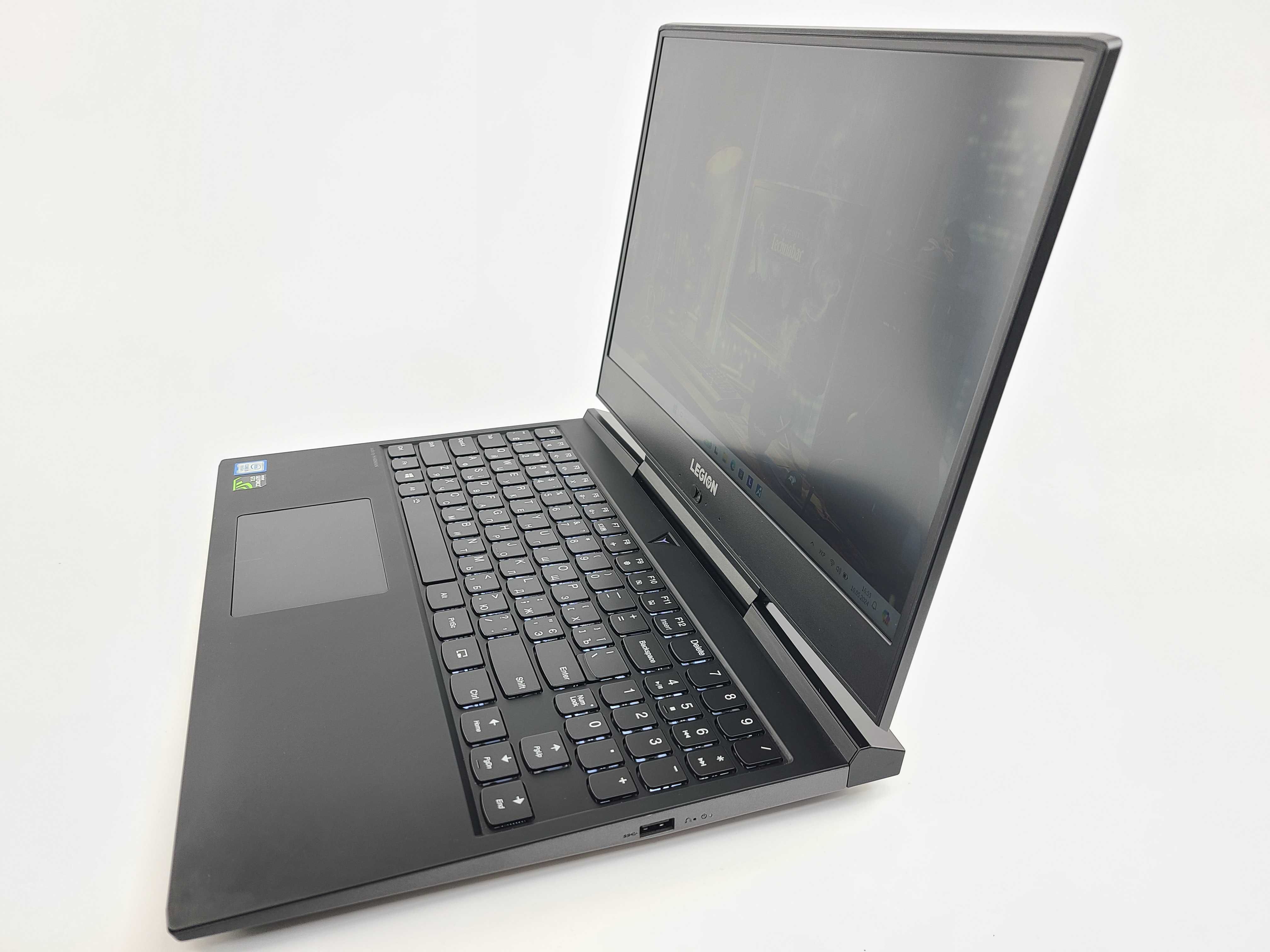 Ноутбук Lenovo Legion Y7000 i5-8300H/GTX 1050/16/256/1Tb